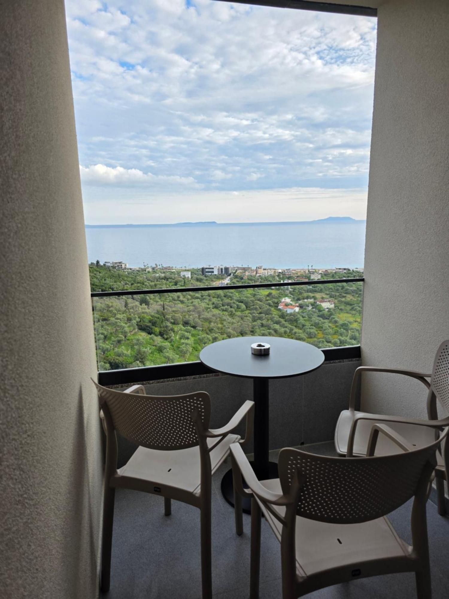 Отель Wait 'N Sea Химара Экстерьер фото